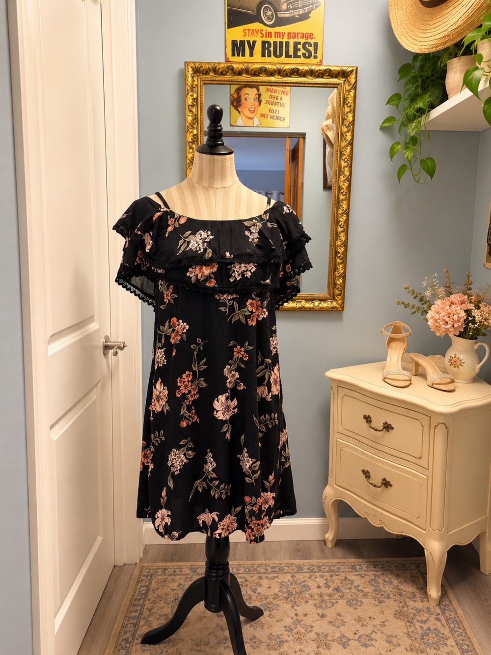 Angie Black Floral Ruffle Dress – Size Large
